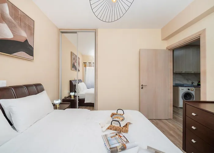 Seafront 1 Bedroom Flat *